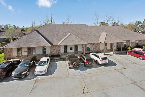 South Baton Rouge Professional Office Suite Available: 10245 Siegen Ln Ste C, Baton Rouge, LA 70810